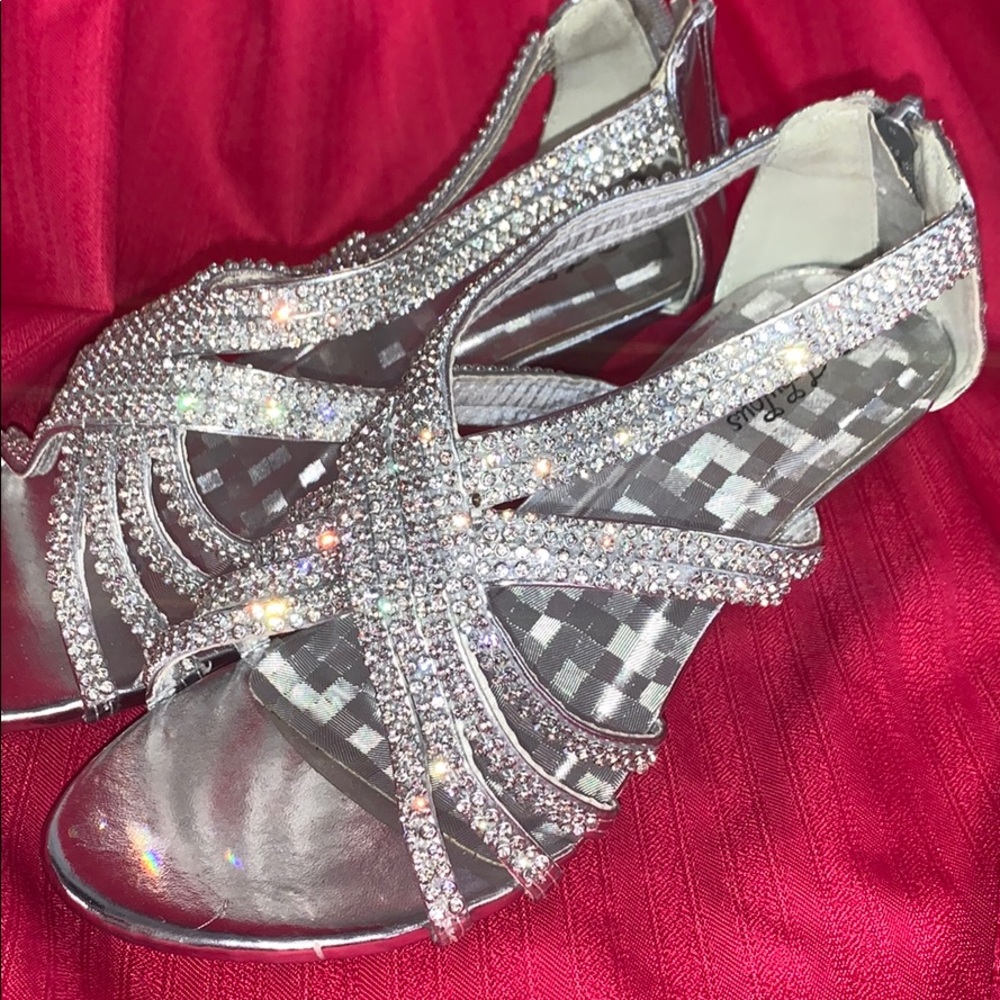 heels - Picture 3 of 5